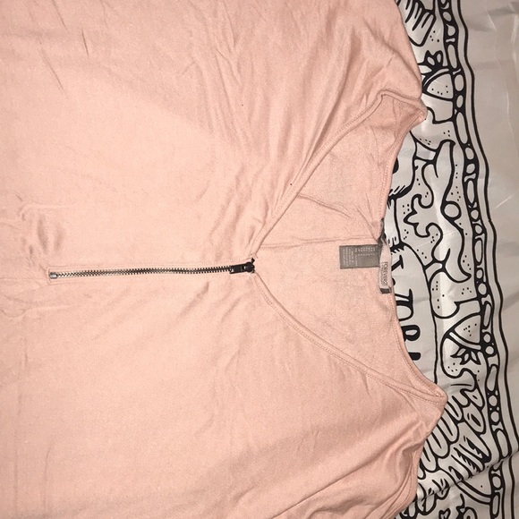 Top - Picture 2 of 3